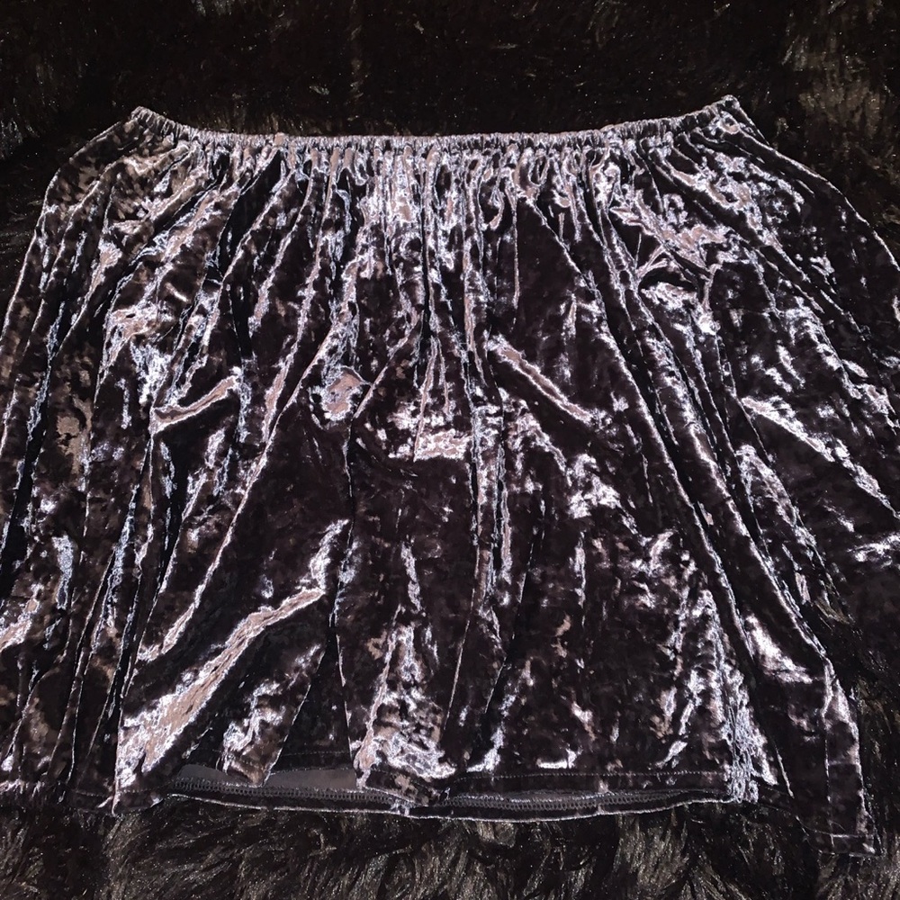 American eagle off the shoulder velvet top